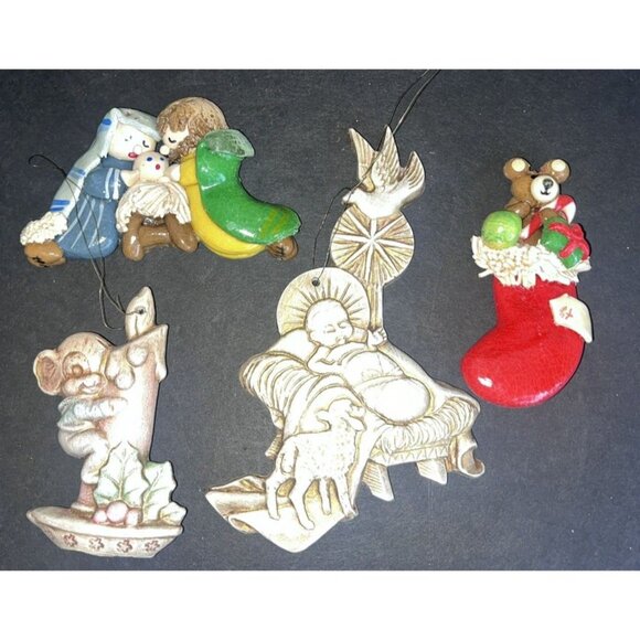 4 1985 Christmas Ornament Hand Painted Nativity Jesus Stocking Mouse Ceramic - Picture 1 of 9